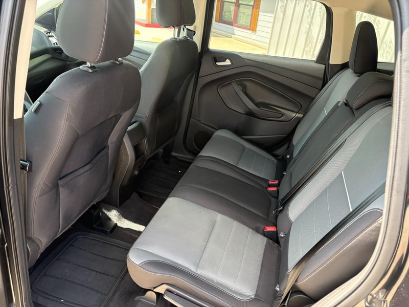 Ford Escape Vehicle Image 12