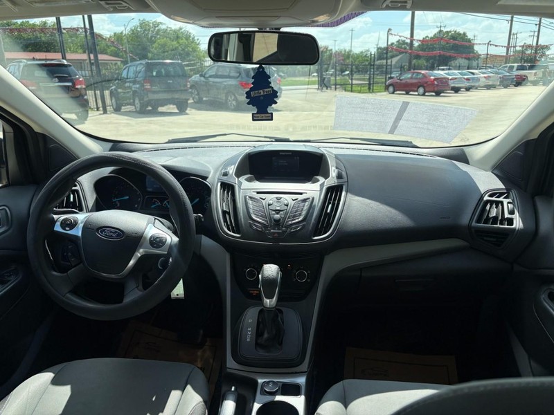 Ford Escape Vehicle Image 15
