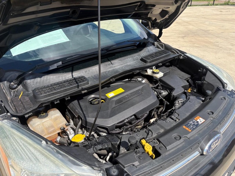 Ford Escape Vehicle Image 17