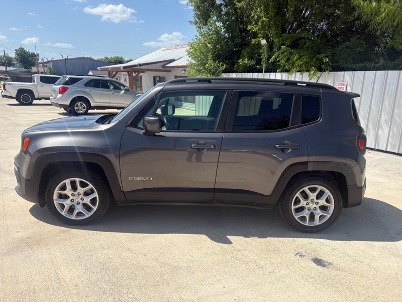 Jeep Renegade Vehicle Image 02