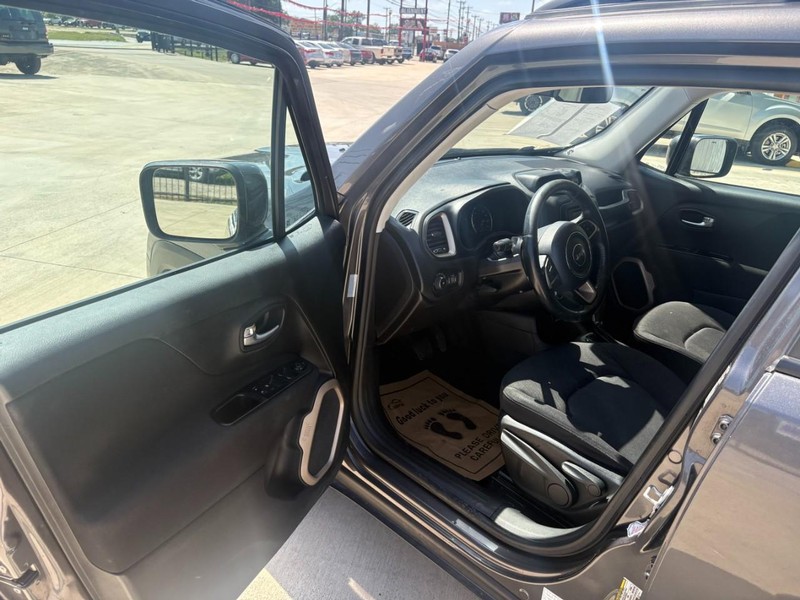 Jeep Renegade Vehicle Image 09