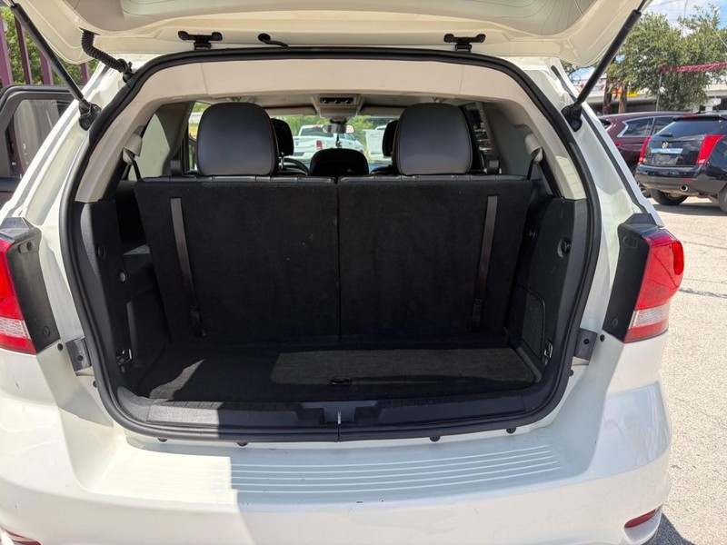 Dodge Journey Vehicle Image 15