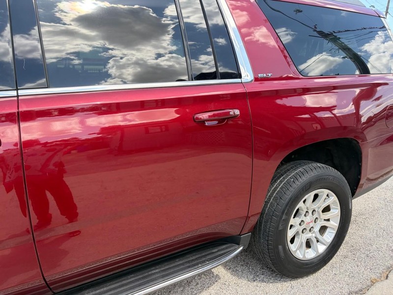 GMC Yukon XL Vehicle Image 16