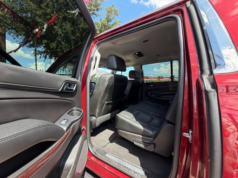 GMC Yukon XL Vehicle Image 21