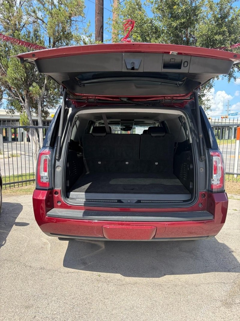 GMC Yukon XL Vehicle Image 26