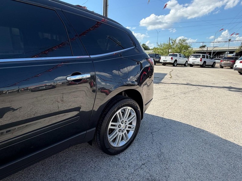 Chevrolet Traverse Vehicle Image 03