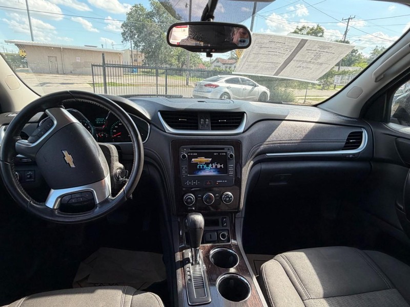 Chevrolet Traverse Vehicle Image 07