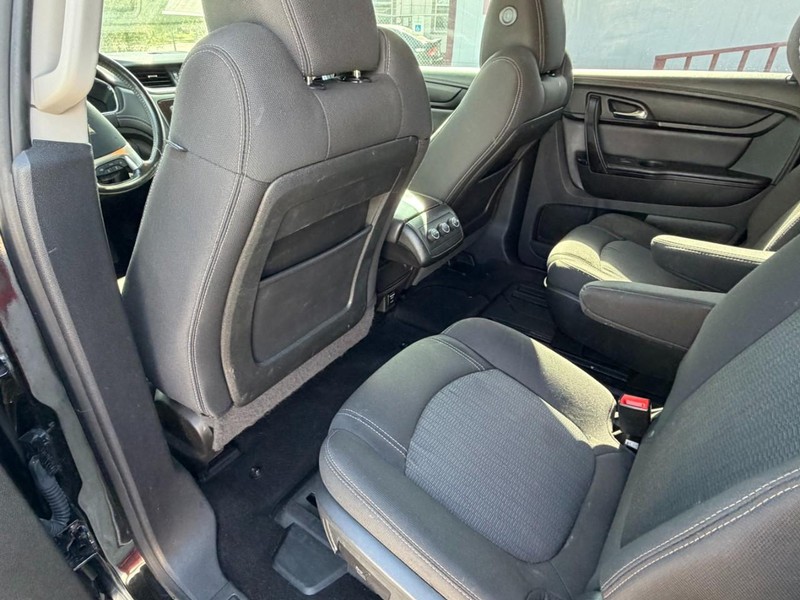 Chevrolet Traverse Vehicle Image 09