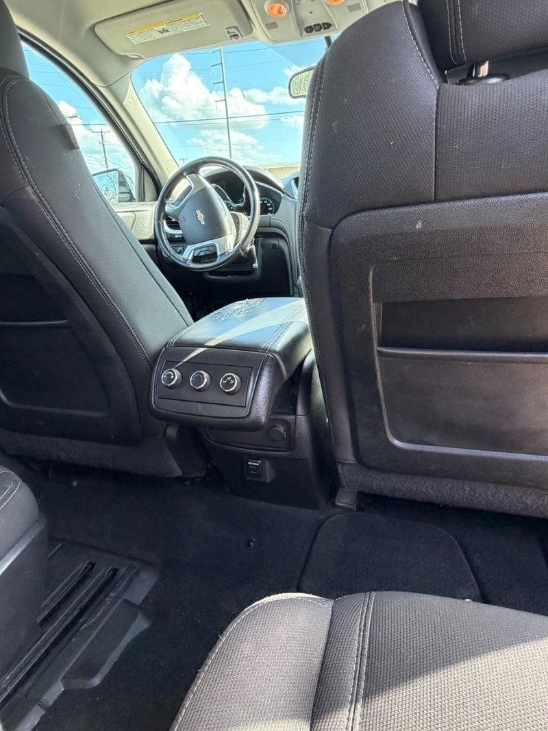 Chevrolet Traverse Vehicle Image 15
