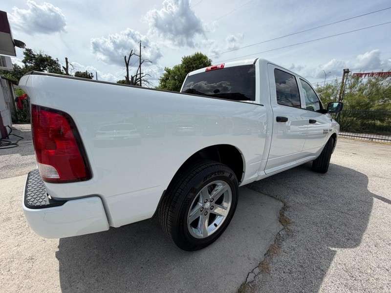 Ram 1500 Vehicle Full-screen Gallery Image 05