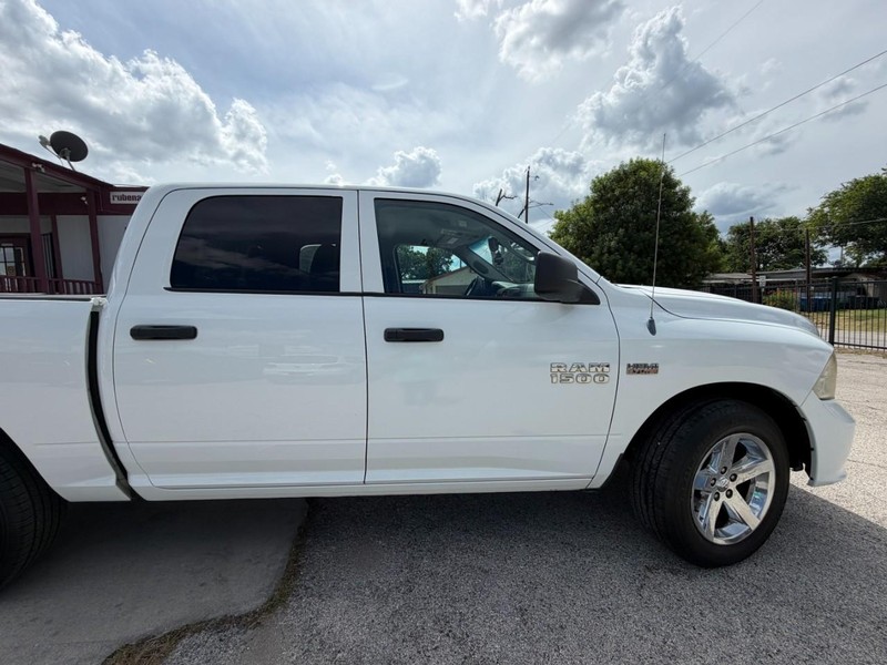 Ram 1500 Vehicle Full-screen Gallery Image 06