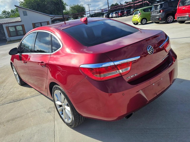 Buick Verano Vehicle Full-screen Gallery Image 03