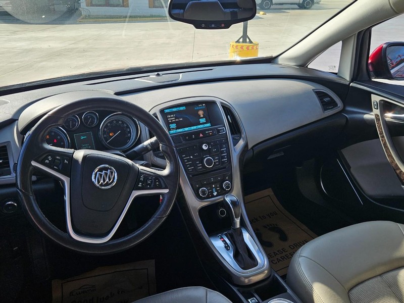 Buick Verano Vehicle Full-screen Gallery Image 14