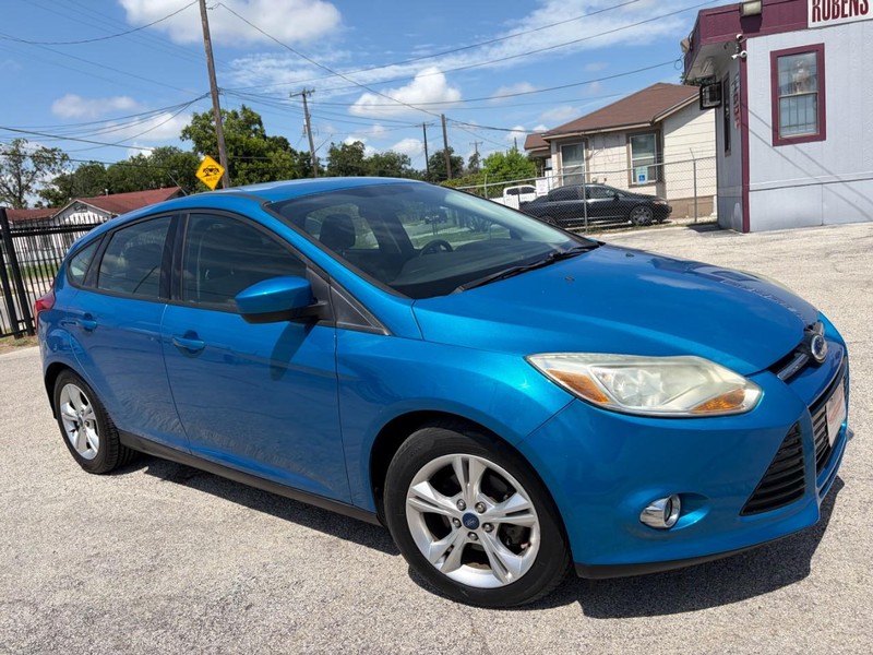 Ford Focus Vehicle Image 06