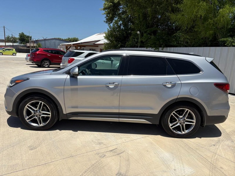 Hyundai Santa Fe Vehicle Image 02