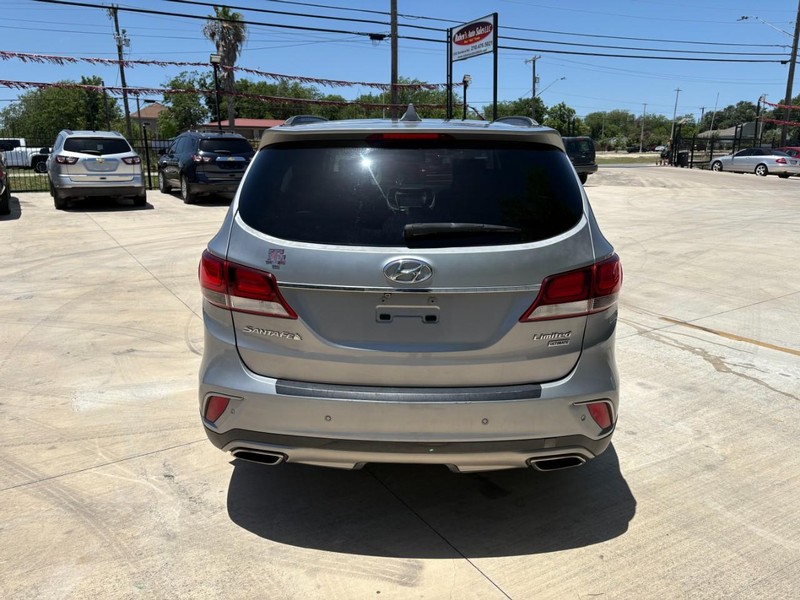 Hyundai Santa Fe Vehicle Image 04