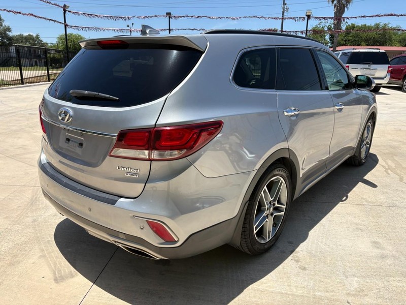 Hyundai Santa Fe Vehicle Image 05