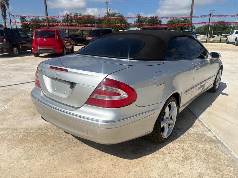 Mercedes-Benz CLK-Class Vehicle Image 05
