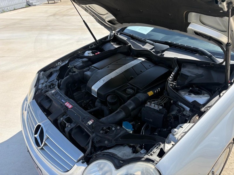 Mercedes-Benz CLK-Class Vehicle Image 15