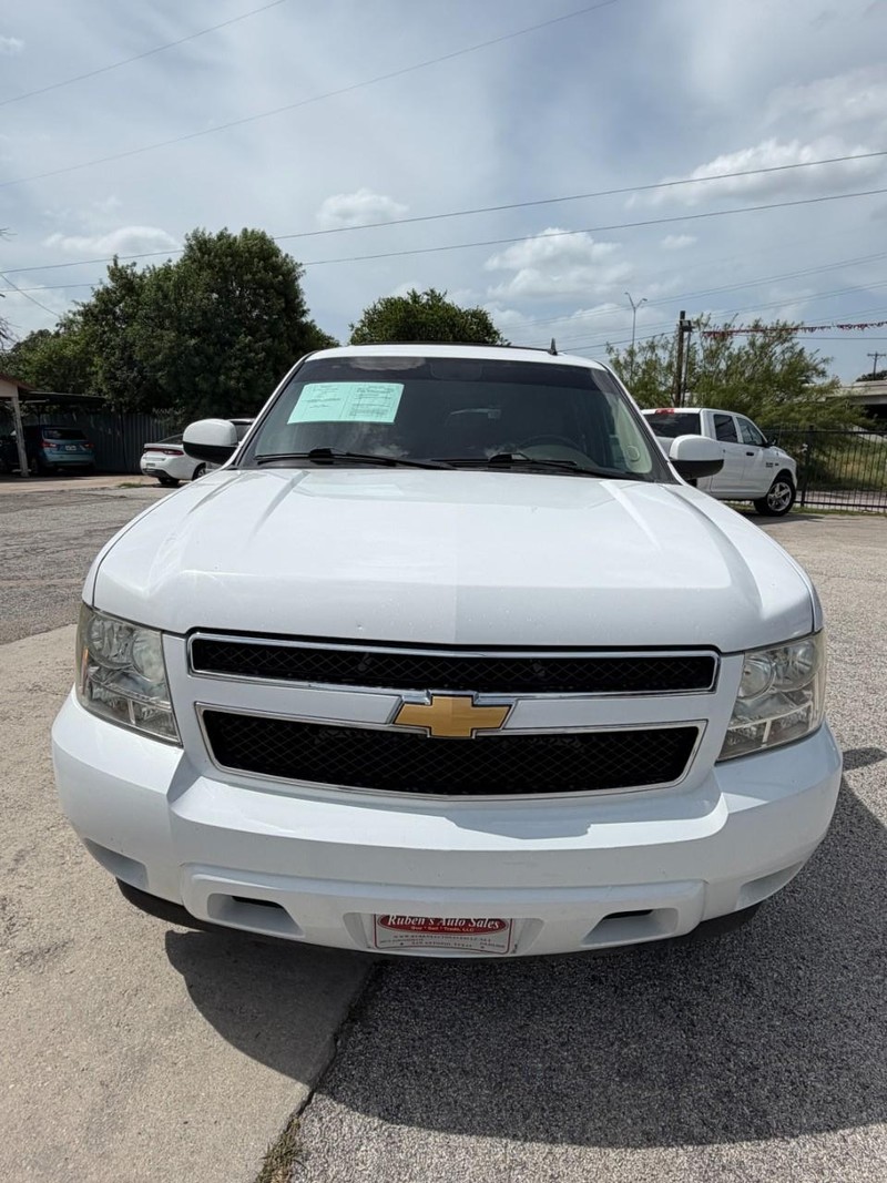 Chevrolet Tahoe Vehicle Full-screen Gallery Image 05
