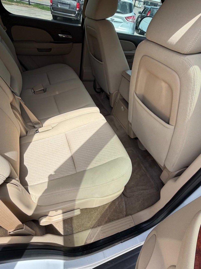 Chevrolet Tahoe Vehicle Full-screen Gallery Image 09