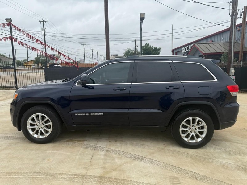 Jeep Grand Cherokee Vehicle Image 02