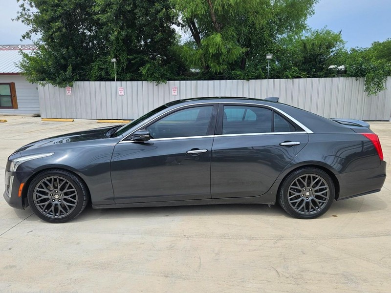 Cadillac CTS Sedan Vehicle Image 02