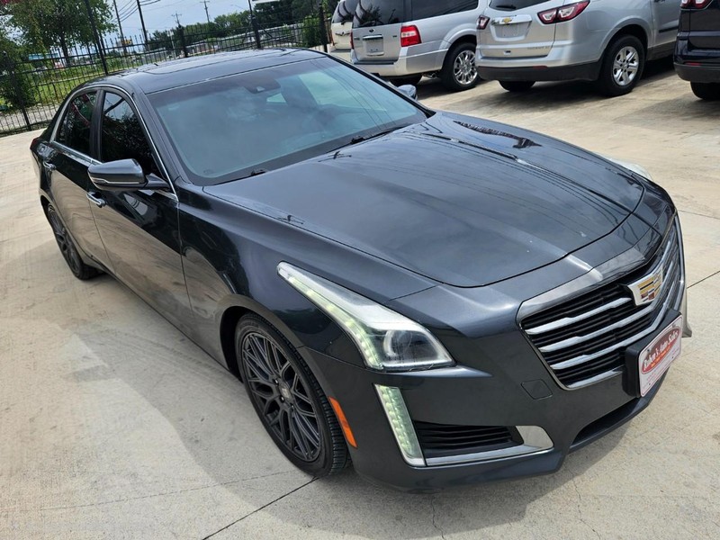 Cadillac CTS Sedan Vehicle Image 09
