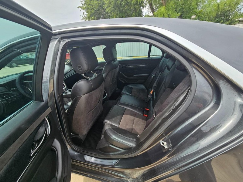 Cadillac CTS Sedan Vehicle Image 15