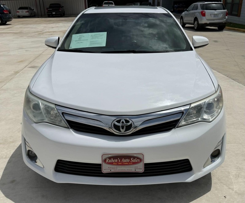 Toyota Camry Vehicle Image 08