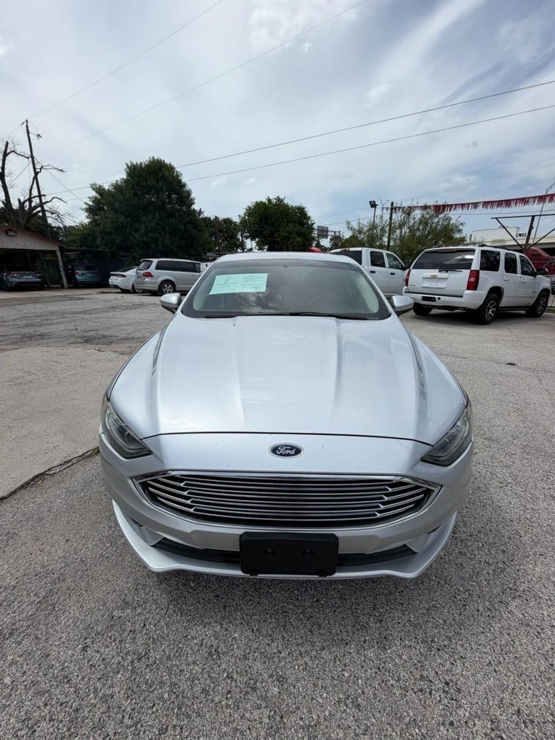 Ford Fusion Vehicle Image 05
