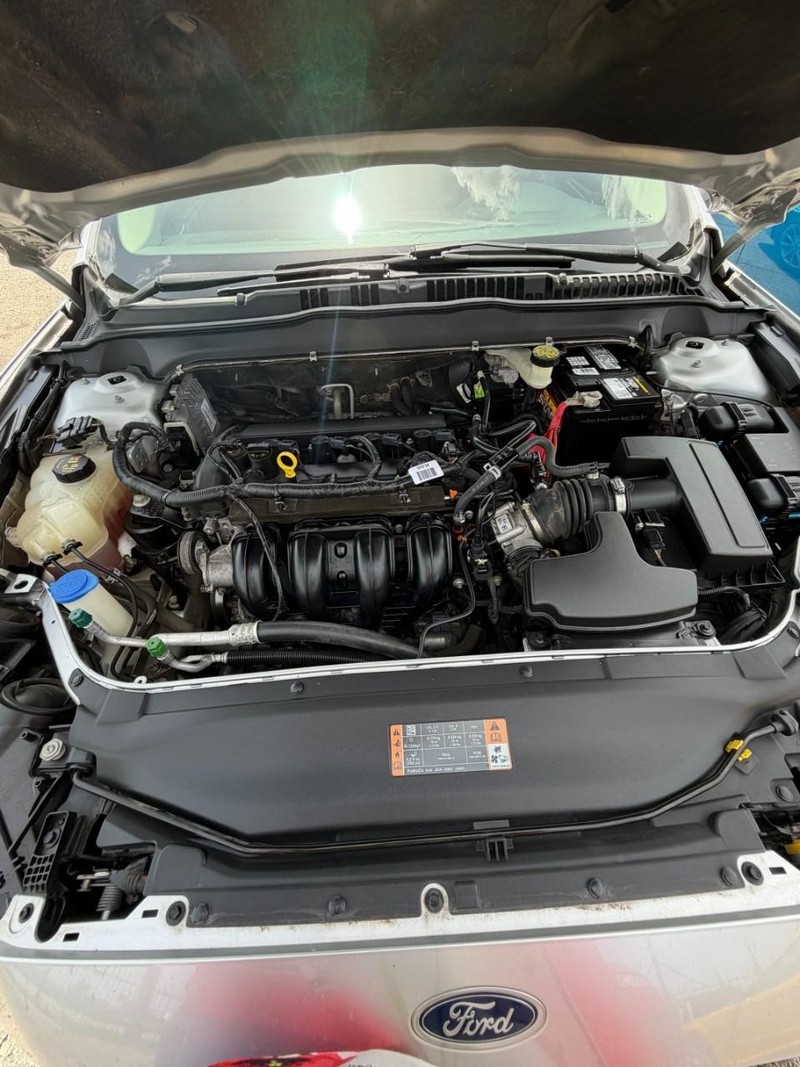 Ford Fusion Vehicle Image 12