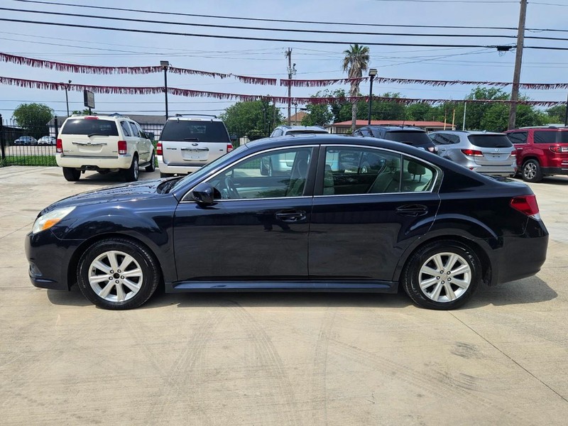 Subaru Legacy Vehicle Image 02