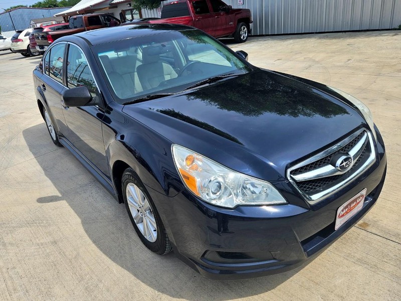 Subaru Legacy Vehicle Image 07