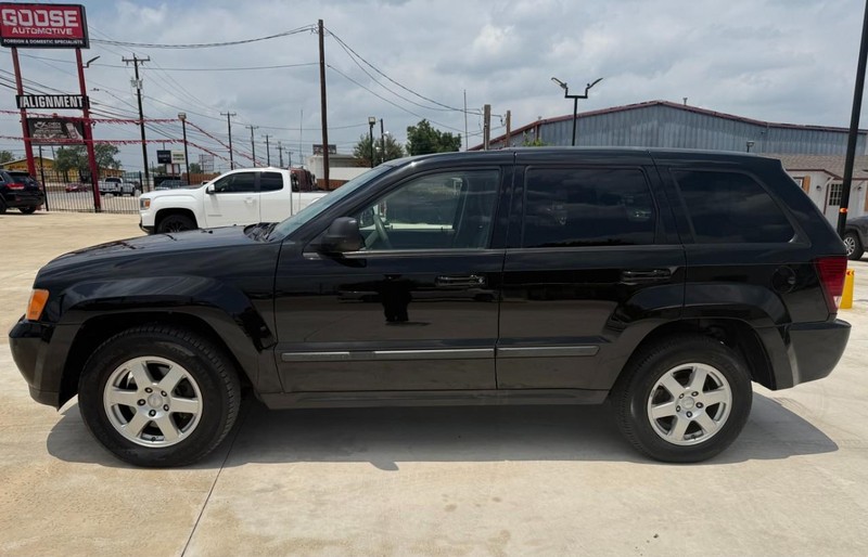 Jeep Grand Cherokee Vehicle Image 02