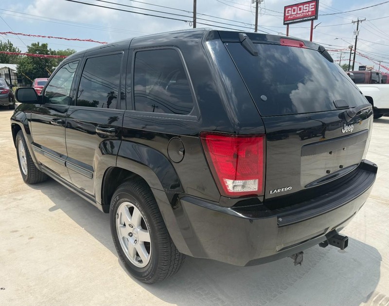 Jeep Grand Cherokee Vehicle Image 03