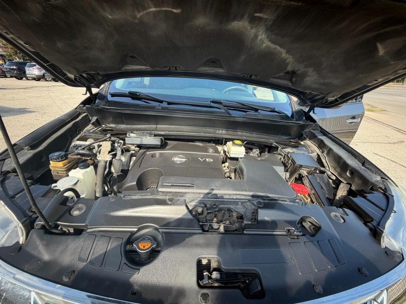 Nissan Pathfinder Vehicle Image 10