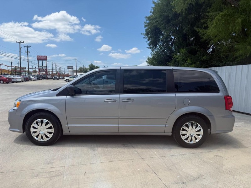 Dodge Grand Caravan Vehicle Image 02
