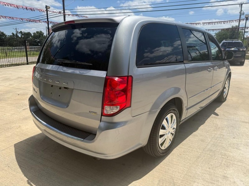 Dodge Grand Caravan Vehicle Image 05