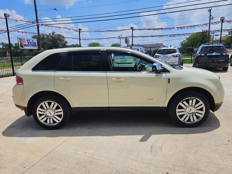 Lincoln MKX Vehicle Image 08
