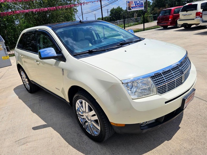 Lincoln MKX Vehicle Image 09