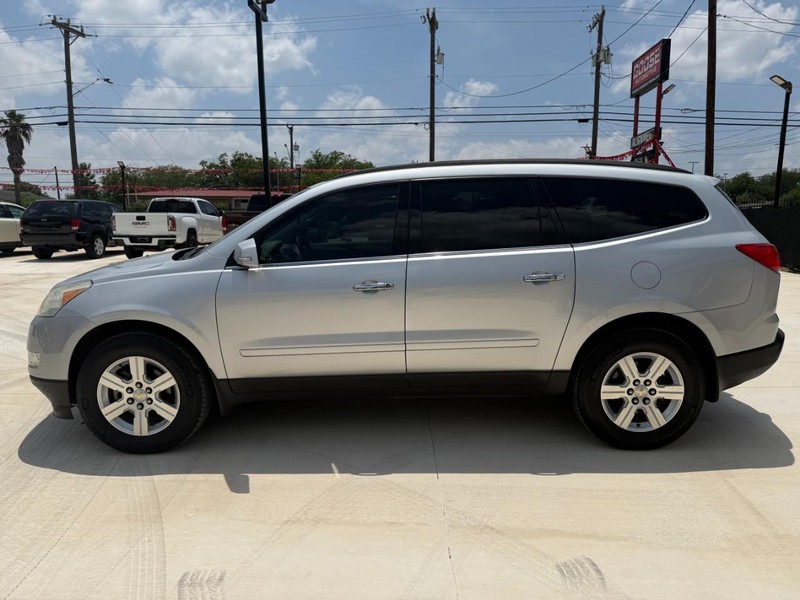 Chevrolet Traverse Vehicle Full-screen Gallery Image 02