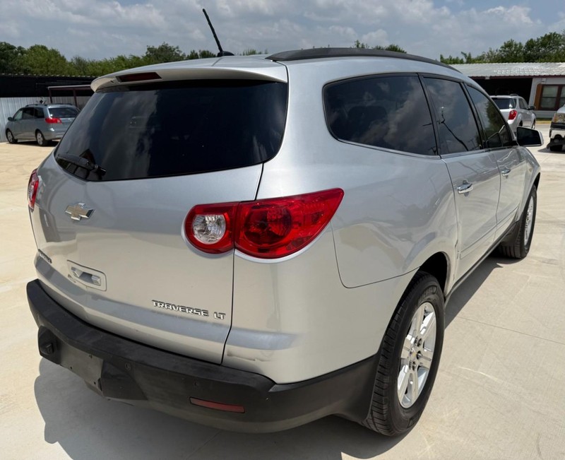 Chevrolet Traverse Vehicle Full-screen Gallery Image 05