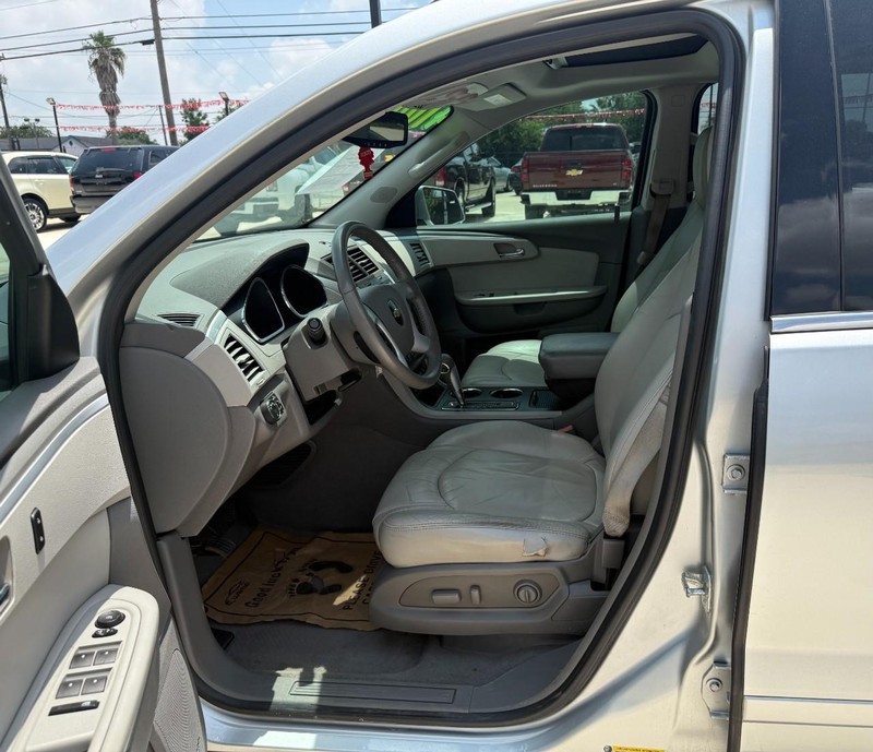 Chevrolet Traverse Vehicle Full-screen Gallery Image 10