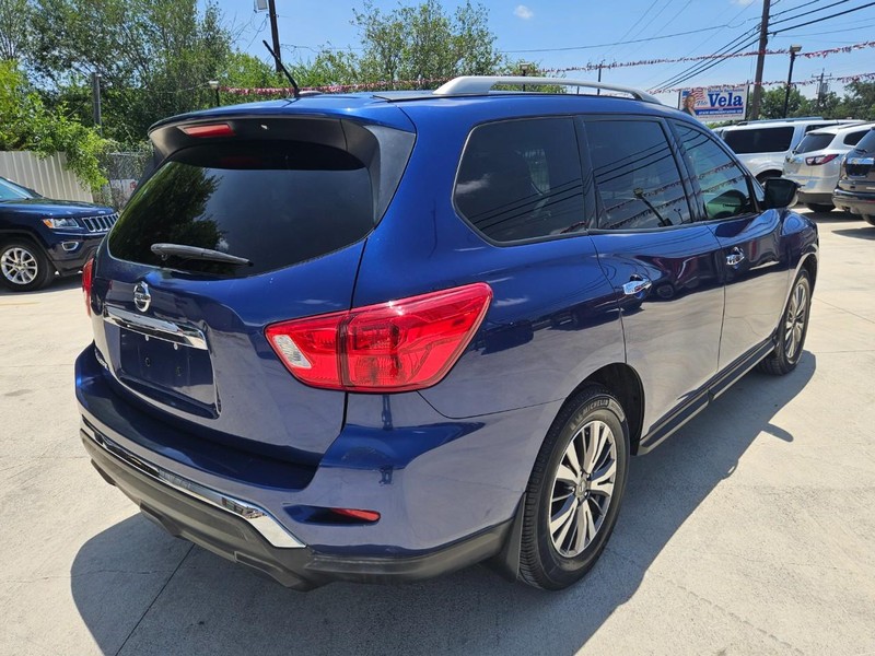 Nissan Pathfinder Vehicle Image 07