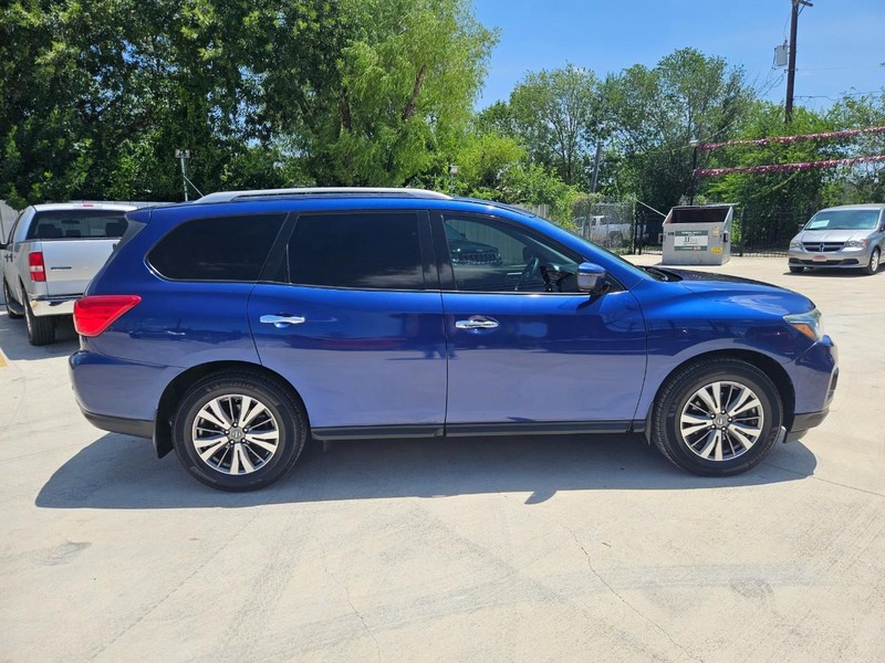 Nissan Pathfinder Vehicle Image 08
