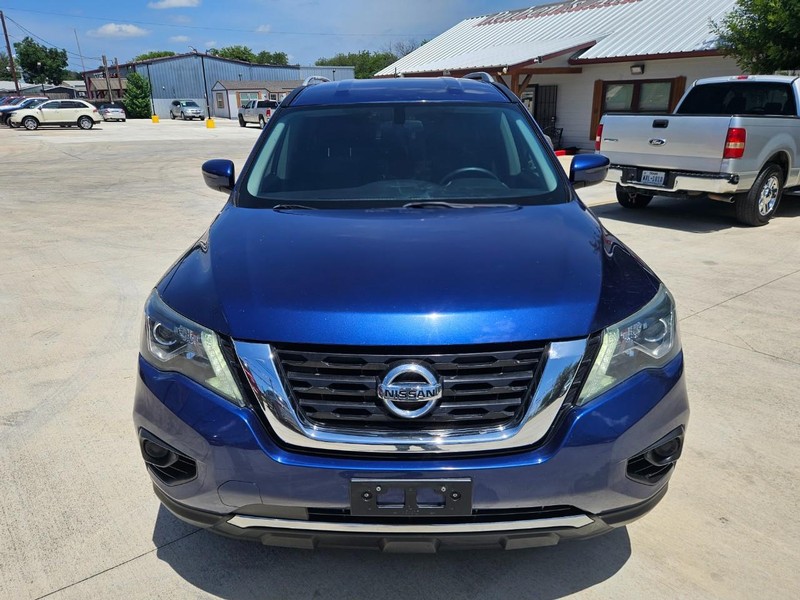 Nissan Pathfinder Vehicle Image 10