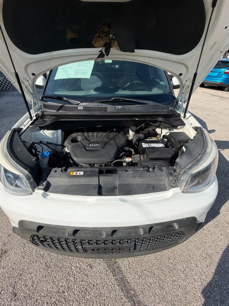 Kia Soul Vehicle Image 12