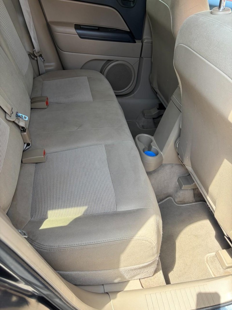 Jeep Patriot Vehicle Image 11