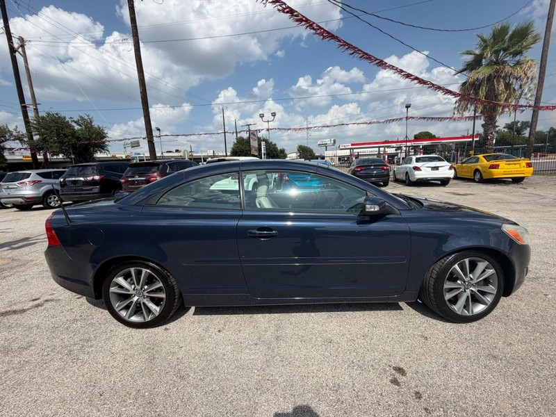 Volvo C70 Vehicle Image 04